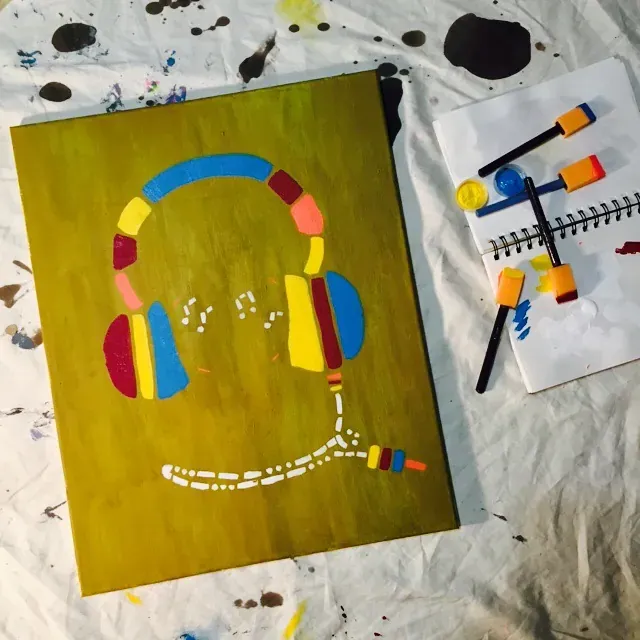 Patterned headphones