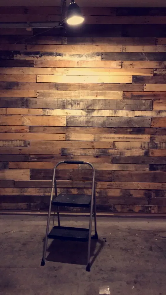 Creating the Happy Studio pallet walls