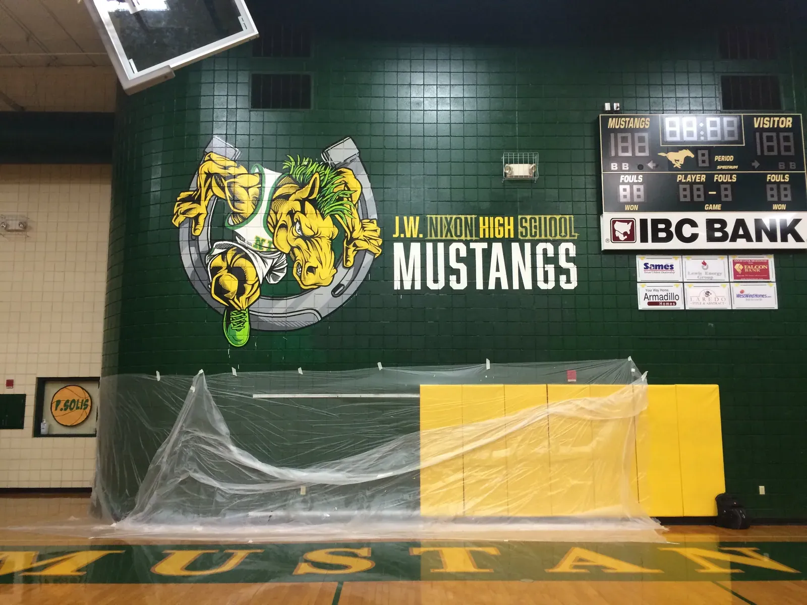 Nixon Mustang mural w/ Sketch83